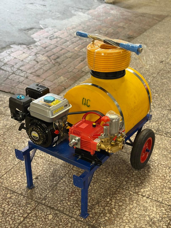 سمپاش فرغونی 100 لیتری با موتور فانوس 7 اسب